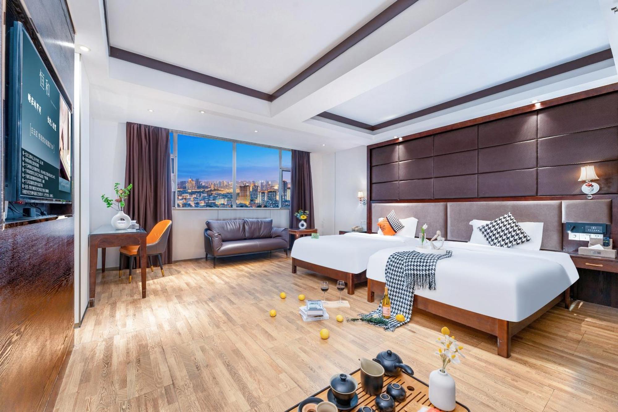 Henghe Selected S Design Hotel - Flagship Store Of Guangzhou Baiyun Railway Station International Convention Center--Reputation Preferred Eksteriør billede